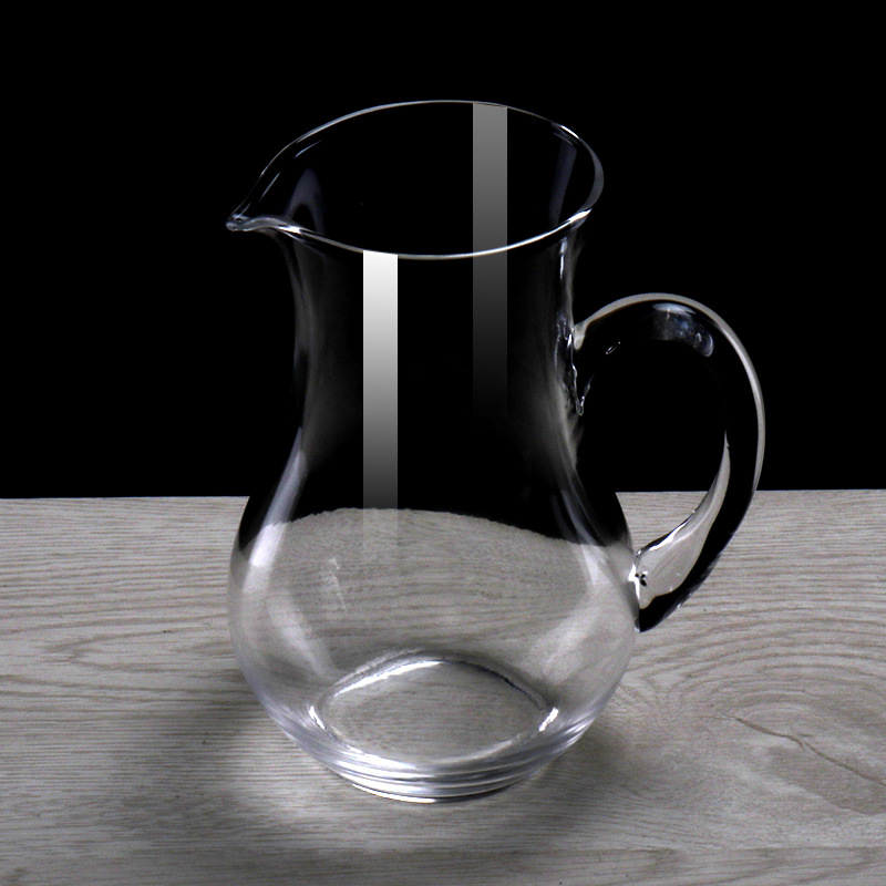 Transparent glass wine spoon with handle, white wine dispenser, cocktail shaker, large, medium and small, red wine dispenser details Picture