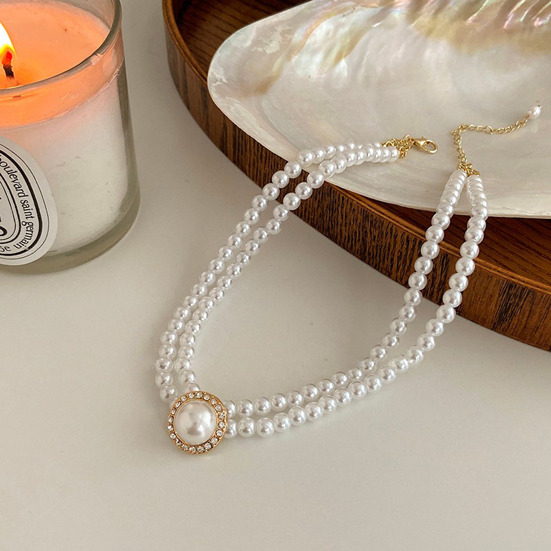 Double-layer pearl necklace, women's light luxury and niche style, collarbone chain design sense, 2023 new trend Application Scenario
