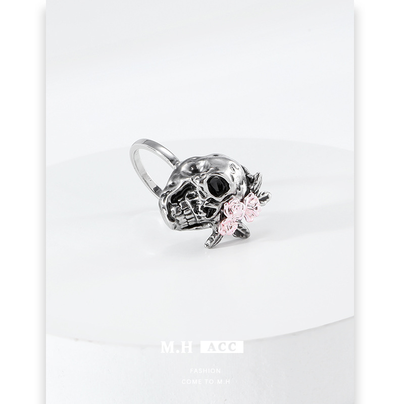 New rose skull hip-hop ring for women, a niche, high-end, light luxury punk style index finger ring, a unique and trendy ring Specification drawing