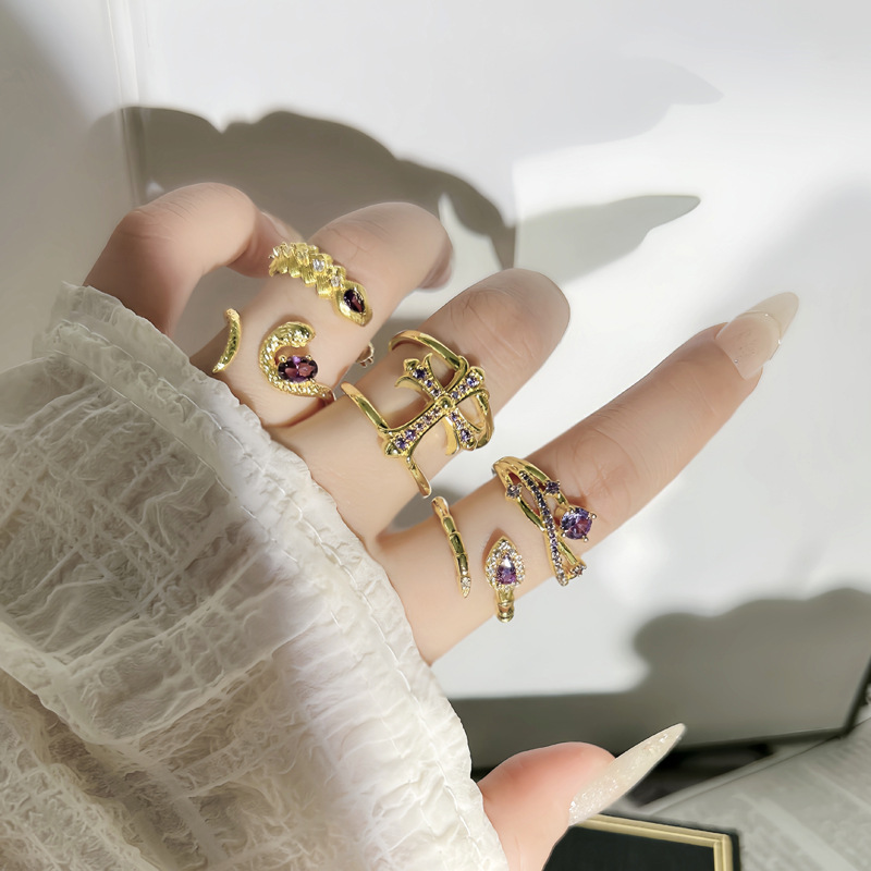 A retro cross snake-shaped purple diamond open ring with a high level of appearance, a sweet and cool, cold and elegant style ring for the ninth girl details Picture