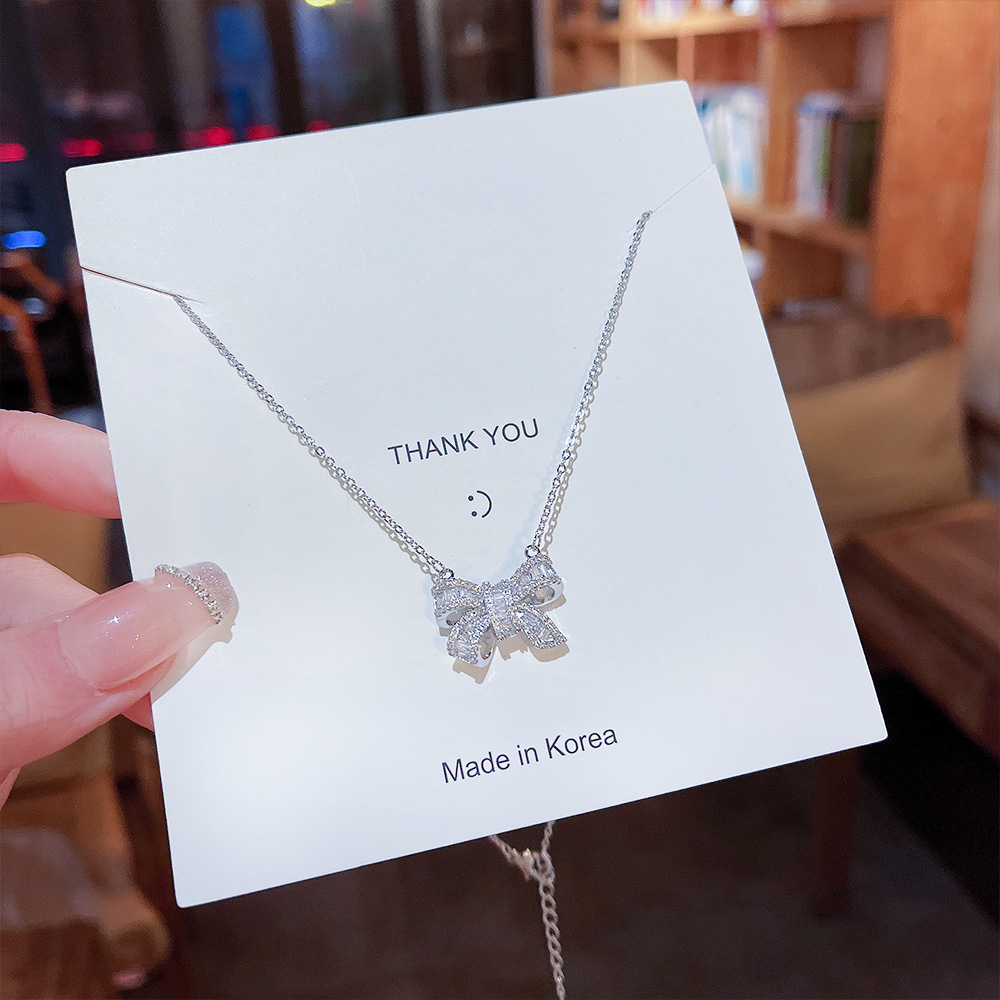 Wholesale of the 2025 new micro-inlaid zircon collarbone chain with a cold design sense, light luxury, niche and super sparkling butterfly necklace Specification drawing