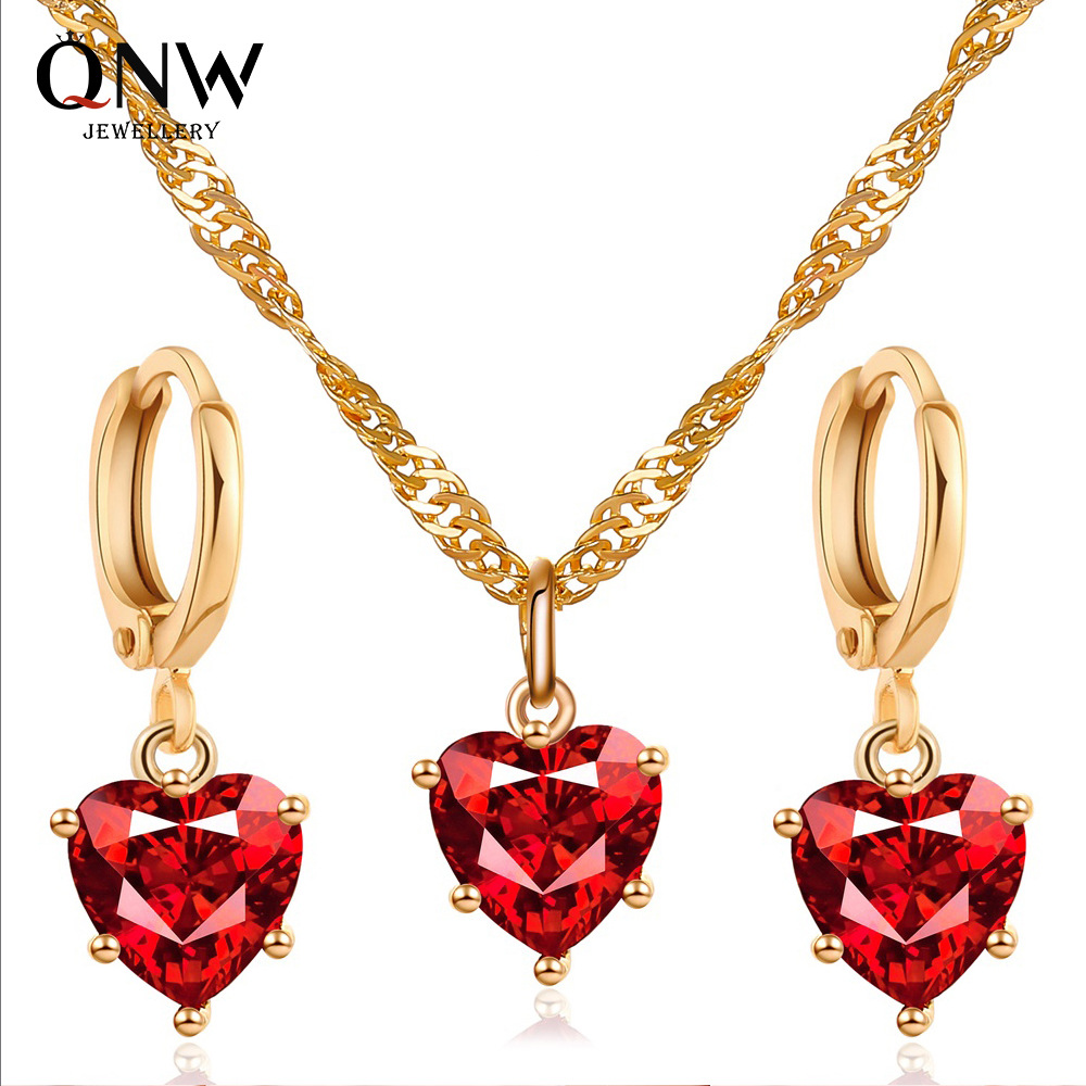 Cross-border best-selling set of jewelry, classic and elegant crystal zircon heart-shaped necklace, earrings, wedding and dinner accessories full figure
