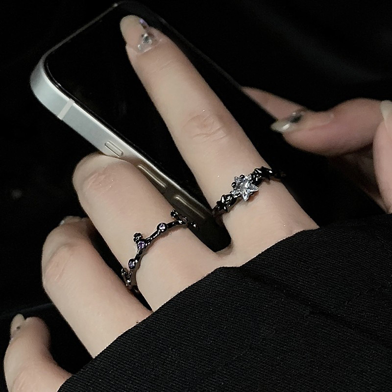 Irregular zircon star ring for women, dark personality, cold style, retro light luxury, high-end feel, layered open ring details Picture