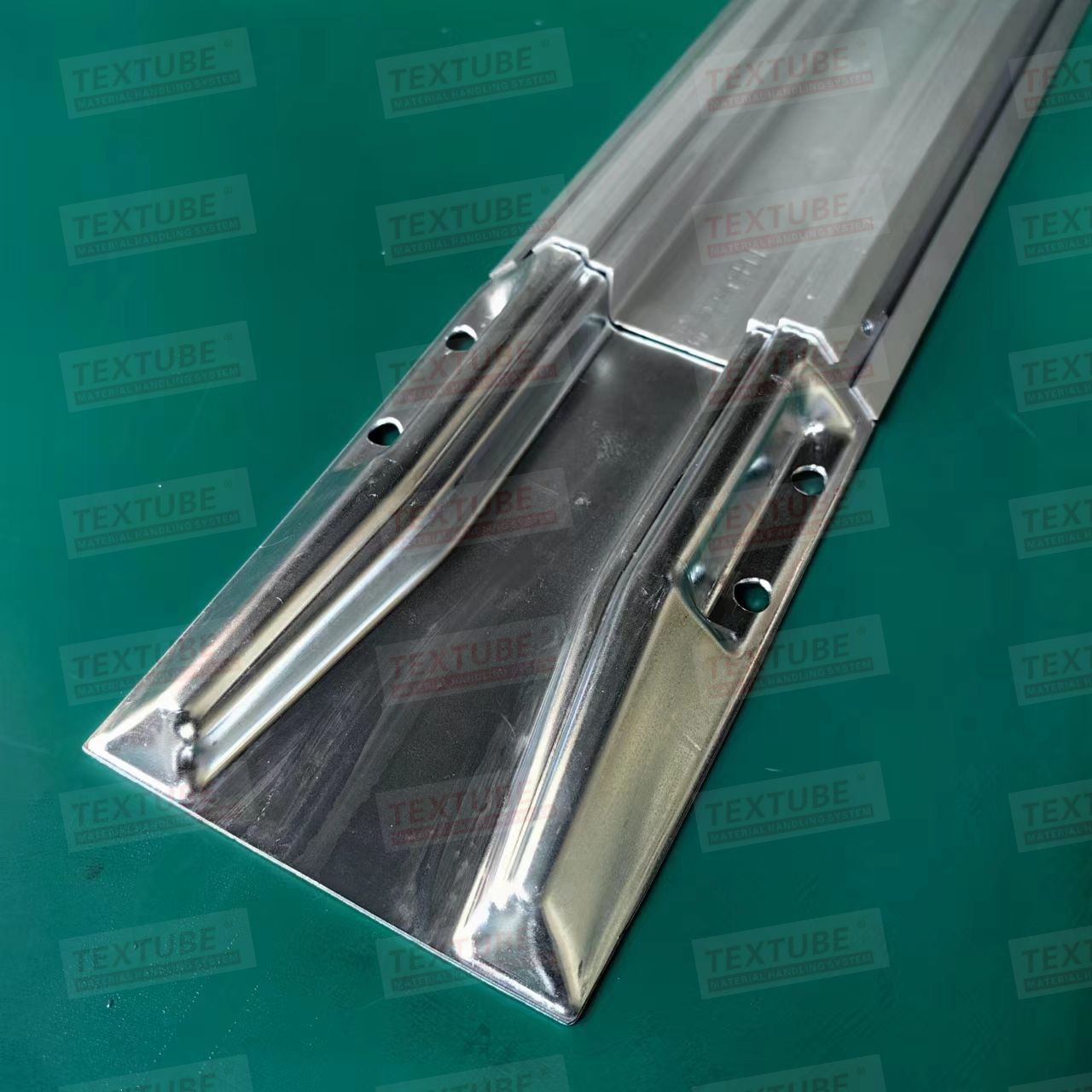 Aluminum alloy guide rail grooves, track strips, turtle car, ground rail installation design, arrangement of partition rails, guide rail accessories, handcart full figure