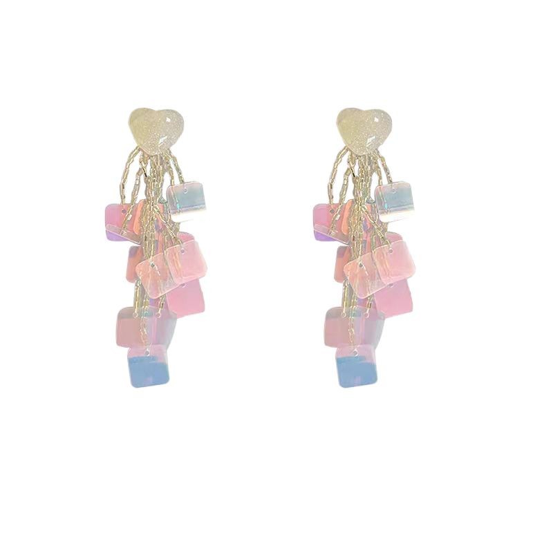 The sweetness is over the limit! Stylish and versatile geometric new dazzling laser heart-shaped earrings, high-end long tassel earrings Item Picture