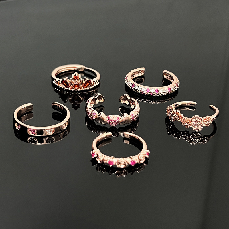 Retro chanel-style sweet and cool rose gold heart-shaped opening ring for women on Instagram, a versatile and elegant floral ring Application Scenario
