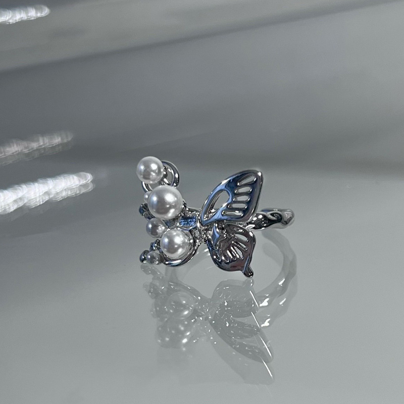 Exquisite and unique butterfly pearl hollowed-out open ring, versatile open ring for women on Instagram, cold style, niche and elegant index finger ring trend Specification drawing