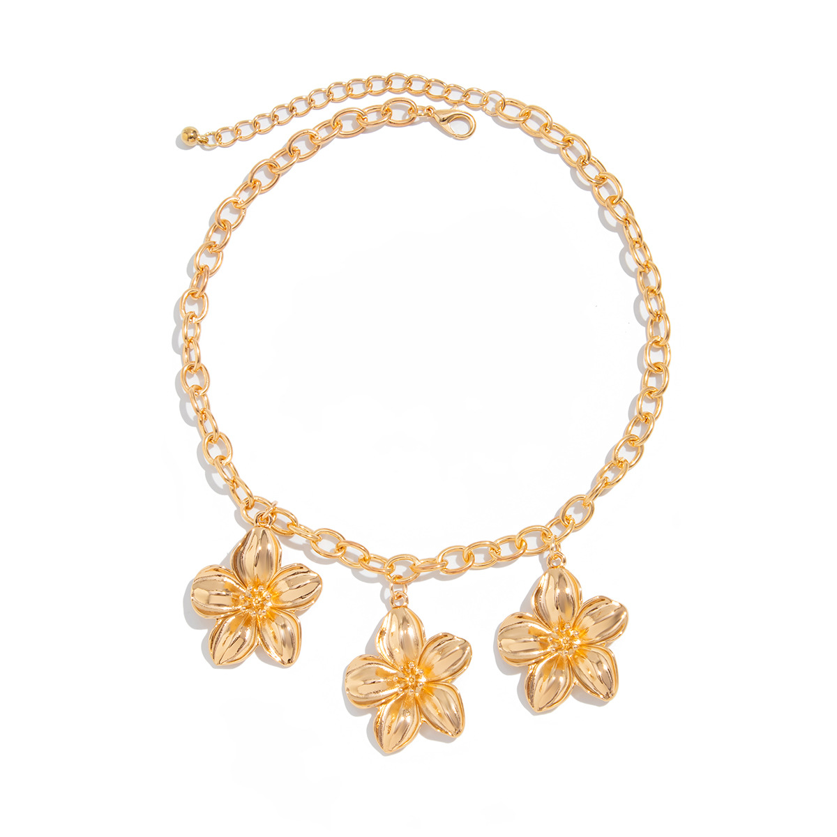 European and American cross-border jewelry ins patterned exaggerated flower metal necklace, retro five-petal flower ribbed pendant necklace Item Picture
