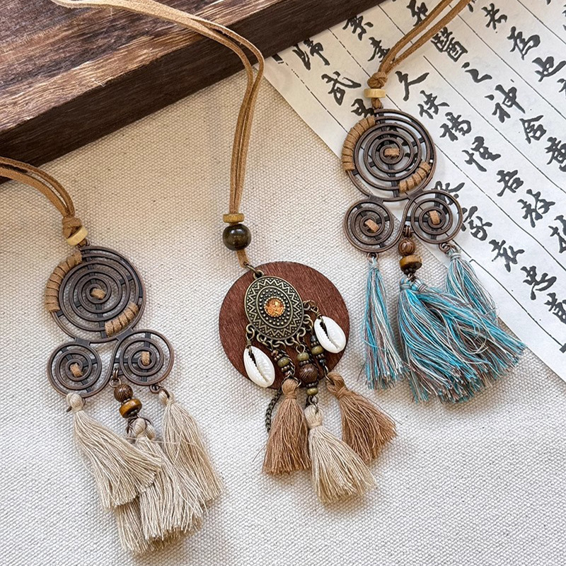 Bohemian ethnic style long tassel necklace for women's new Chinese retro neck-hanging hoodie chain, a niche design accessory details Picture