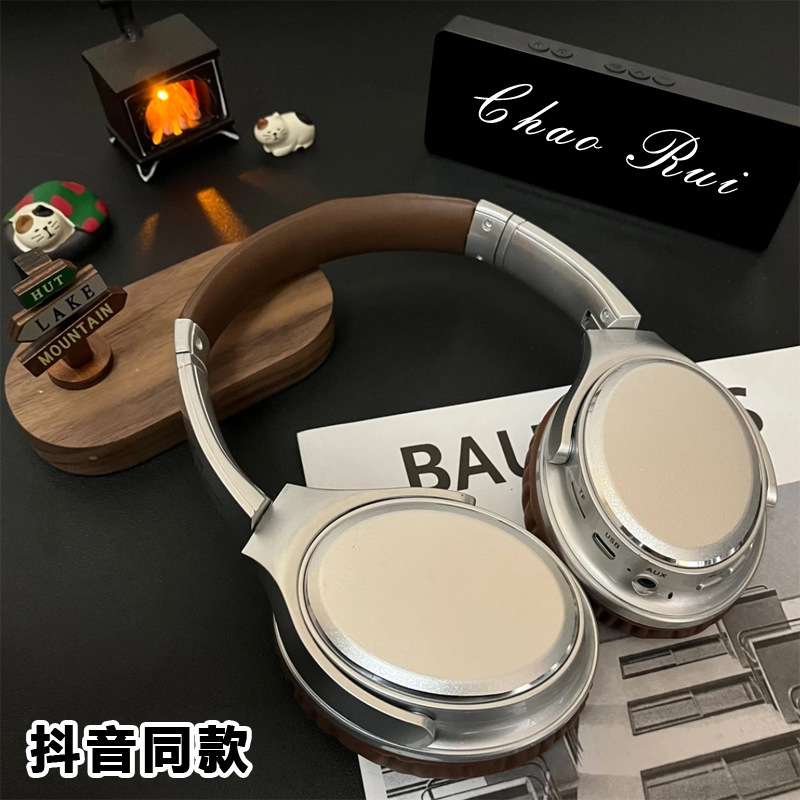The retro over-ear Bluetooth headphones from sony in Japan are foldable and the same style as the blogger's y2k outfit for photos Application Scenario