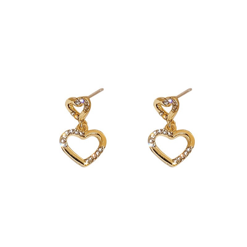 S925 Silver Needle diamond-encrusted hollowed-out heart-shaped earrings, Korean winter heart-shaped stud earrings, a popular, simple, small and fashionable earpiece Item Picture