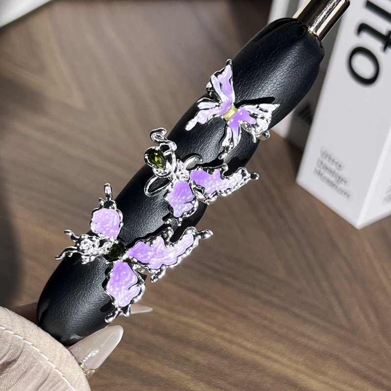 Sweet and cool girl purple gradient irregular liquid butterfly opening ring, a fashionable, unique and exquisite ring for women Application Scenario