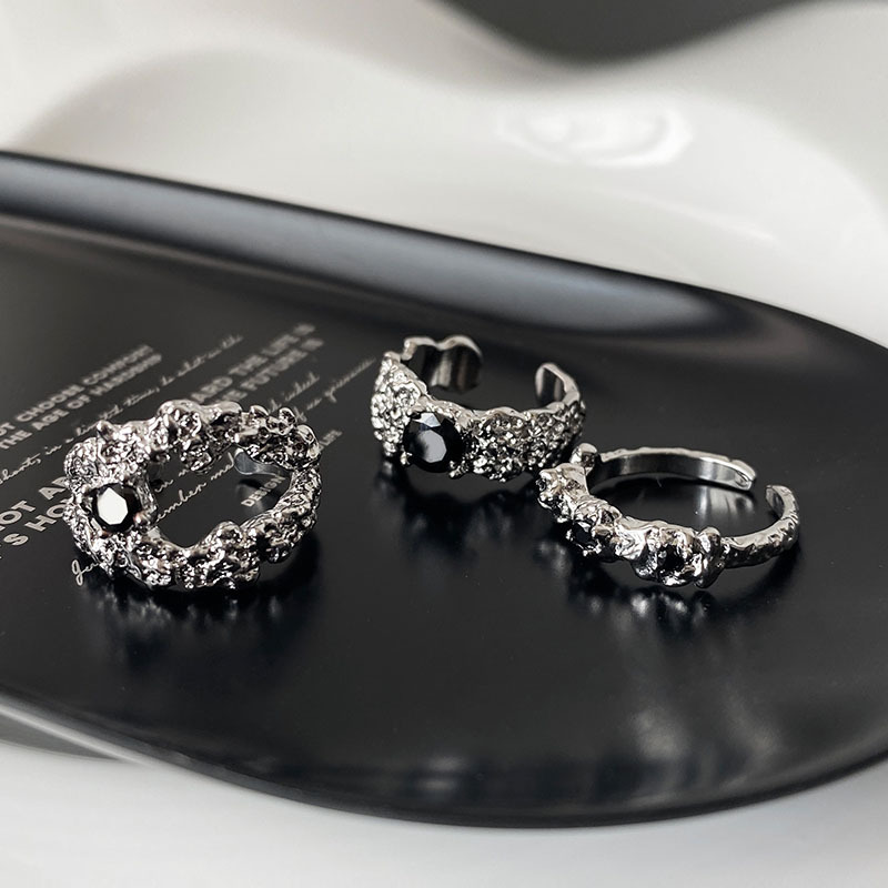 A niche design black diamond zircon irregular opening ring for women, Japanese and Korean ins, a high-end, cold and trendy ring details Picture
