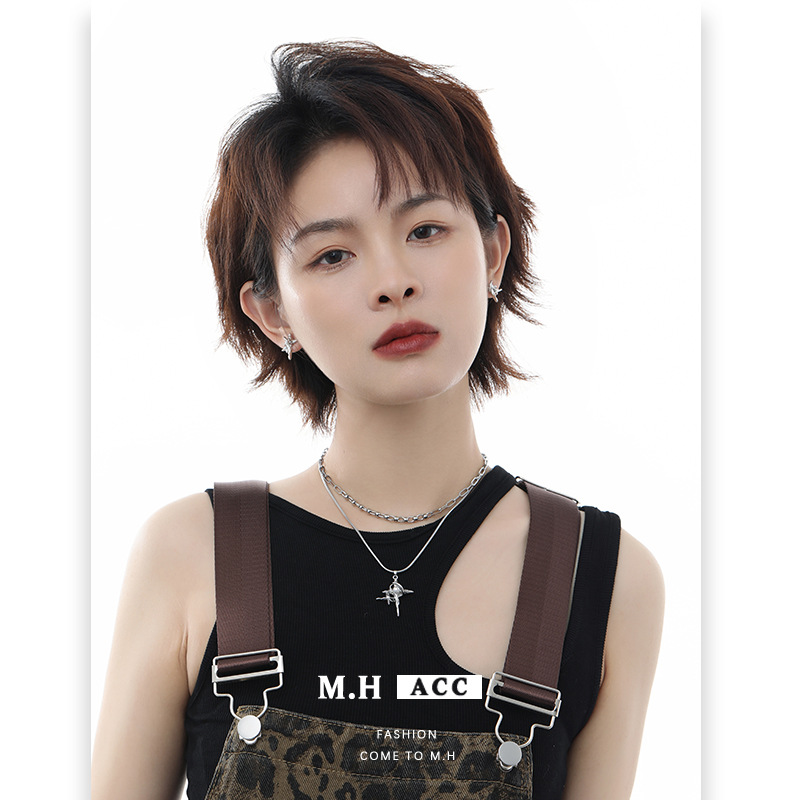 Simple style four-pointed star pearl necklace for women, versatile and high-end 2024 new collarbone chain, fresh and exquisite necklace details Picture