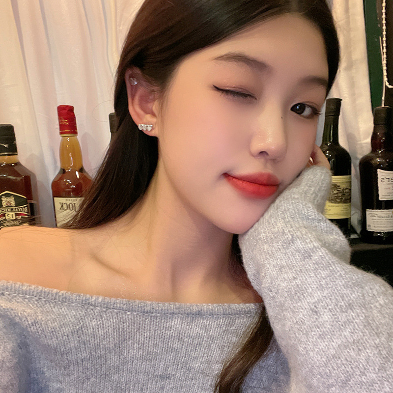 Light luxury, exquisite and small cat's eye stone heart-shaped earrings for women, simple and elegant, a popular online celebrity accessory wholesale details Picture