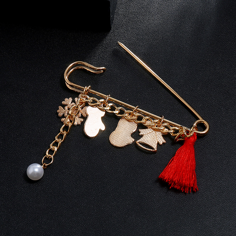 New Christmas fun brooches, cartoon Santa Claus, reindeer, snowflake and pearl brooches, wholesale for export details Picture