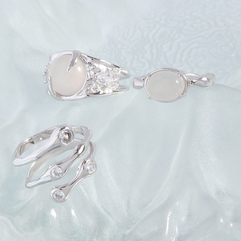 French ins cold style, niche, light luxury, trendy design, moonstone inlaid open ring, women's personalized combination ring details Picture