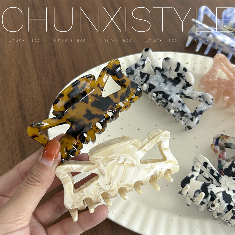 French crown style ~ Korean FRANCE medium-sized retro updo hair clip at the back of the head shark clip hair accessory Specification drawing