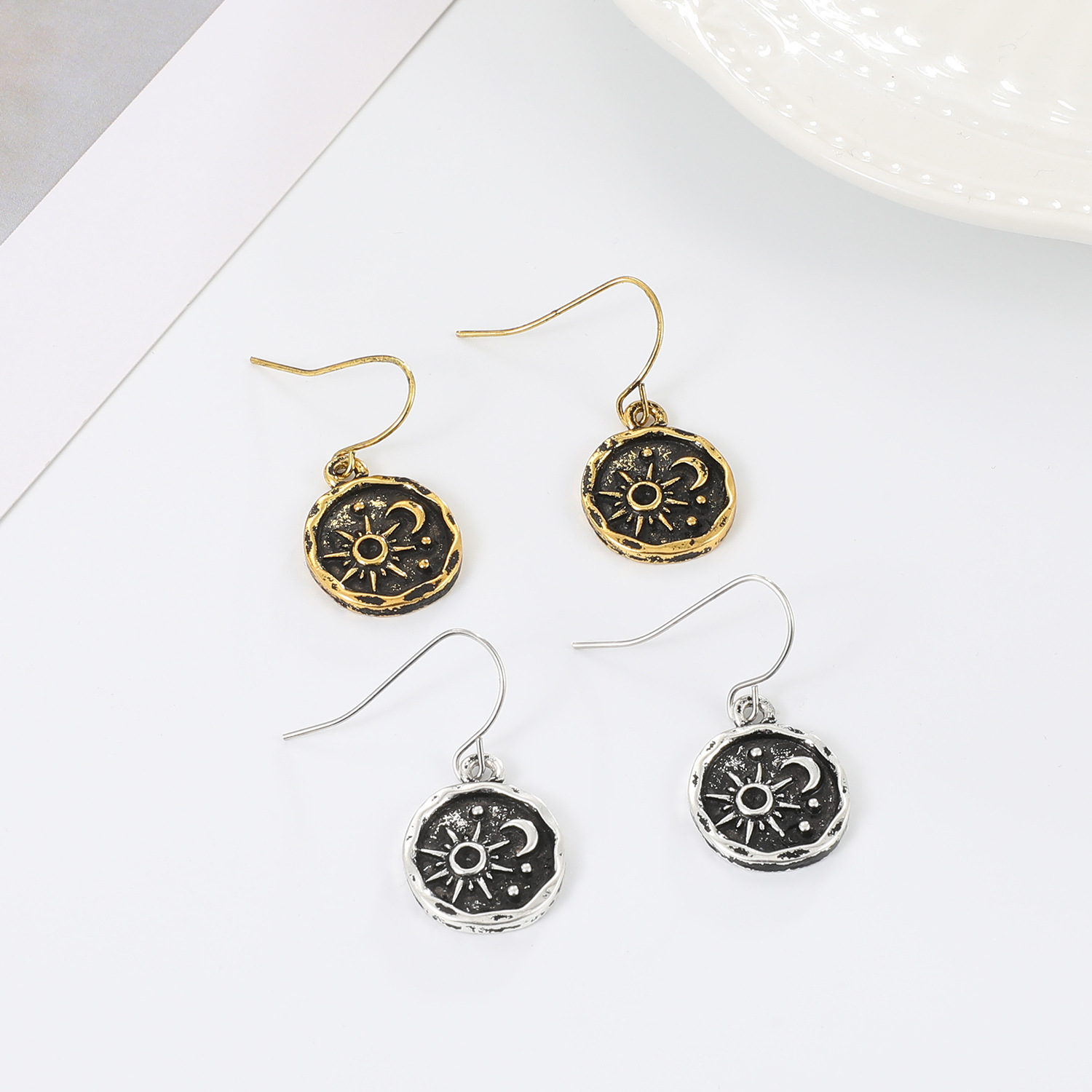 Cross-border European and American sun and moon earrings for women, Bohemian ethnic style metal geometric sun and moon earrings, retro earrings Specification drawing