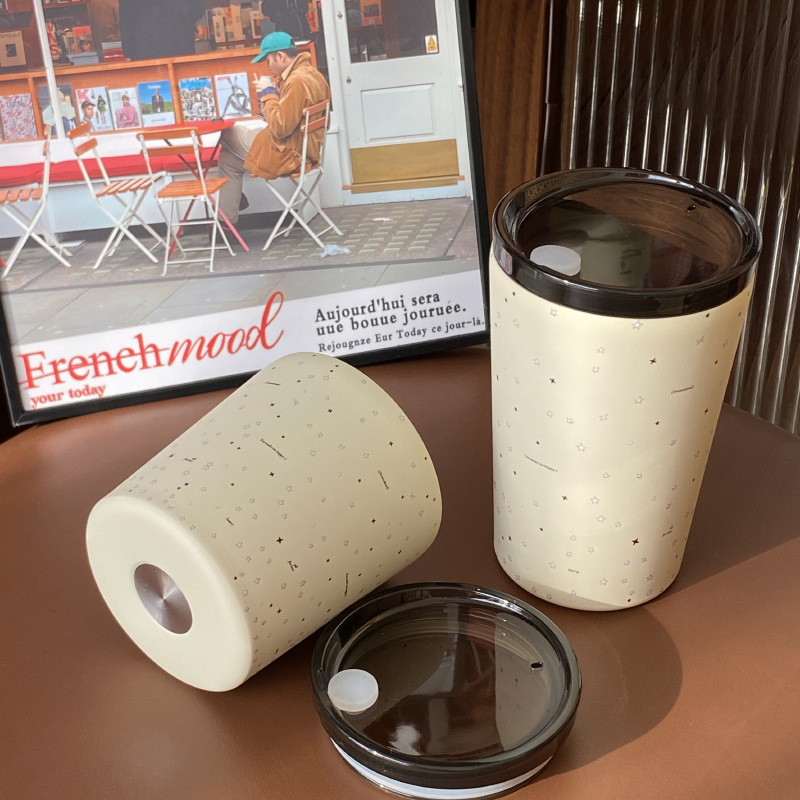 A low-key and niche star travel cup with a frosted texture, made of 304 stainless steel, is a coffee insulated cup with a car lid and a couple's cup Application Scenario