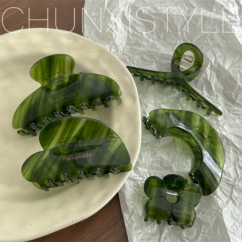 Fresh water ripple green hair clip, creative and cute little flower grabbler, back of the head, updo acrylic shark clip for women's hair accessory full figure