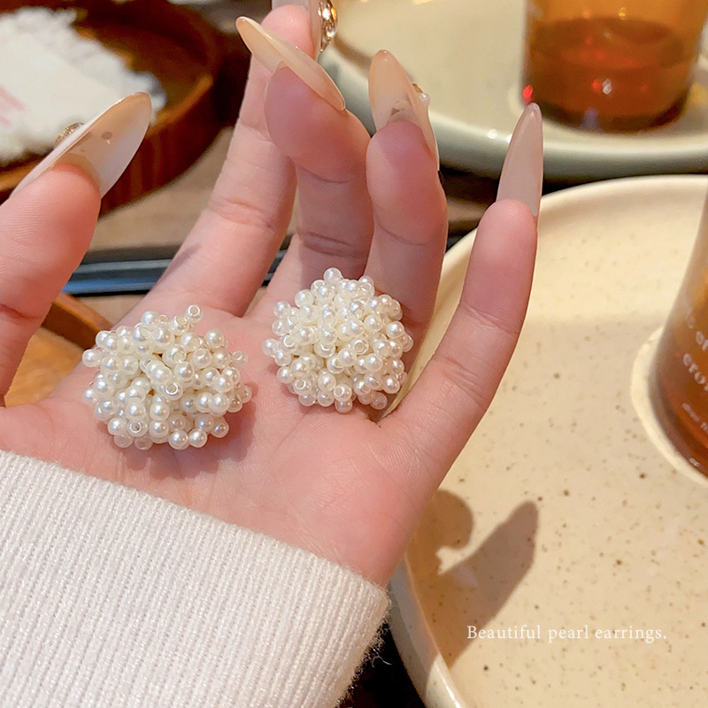 French high-end pearl flower earrings for women, 2025 new style, elegant and stylish earrings, personalized bestsellers, Internet celebrity earrings Specification drawing