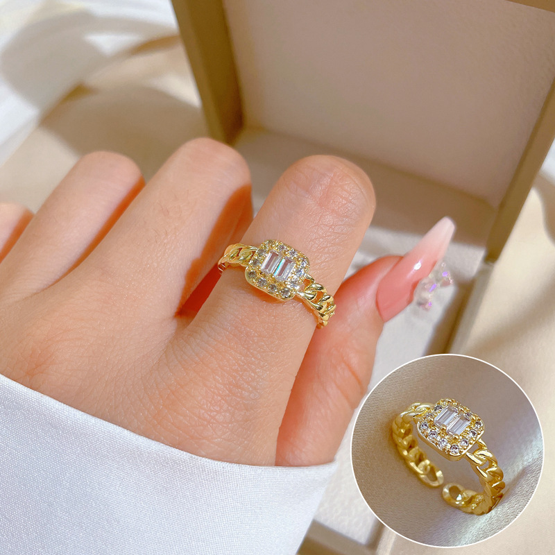 【 Real gold electroplating 】 Open square women's fashion slightly inlaid light luxury ring index finger ring, the same style as Internet celebrities, cold style full figure
