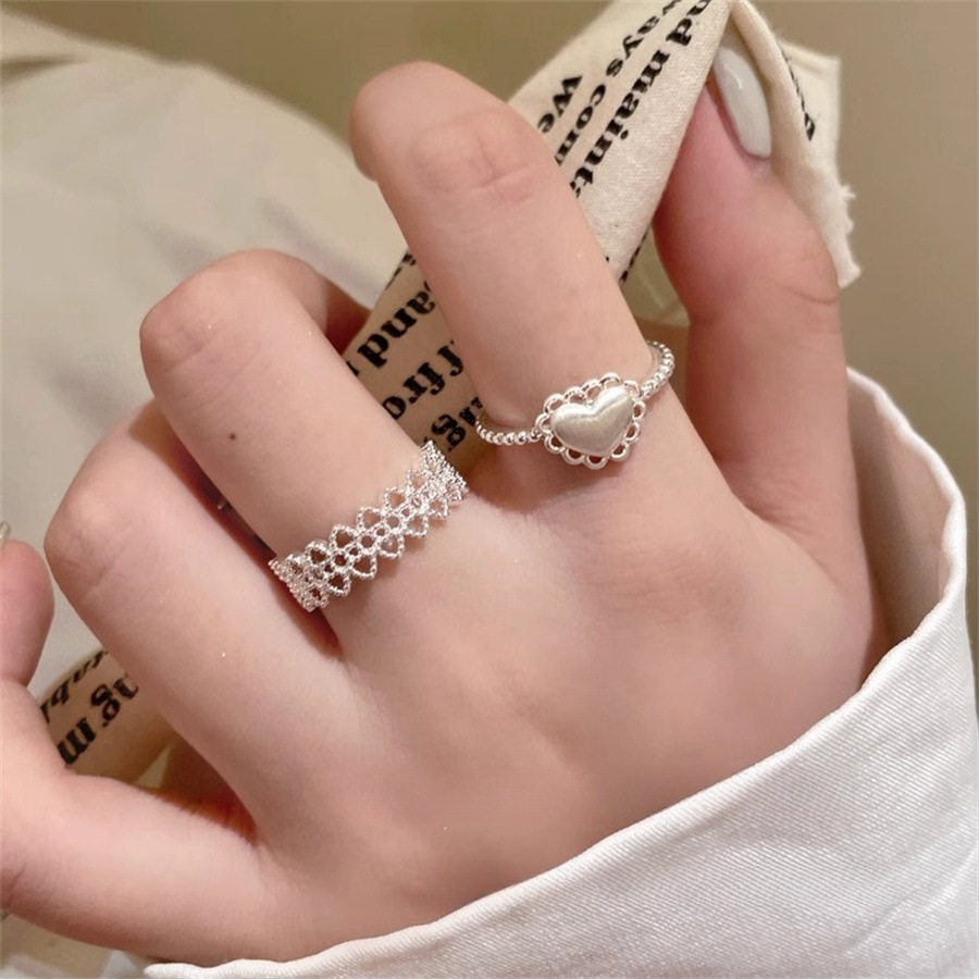 Lace heart-shaped ring for women, 925 sterling silver, light luxury, niche and high-end style index finger ring, versatile and elegant, open ring trend Application Scenario