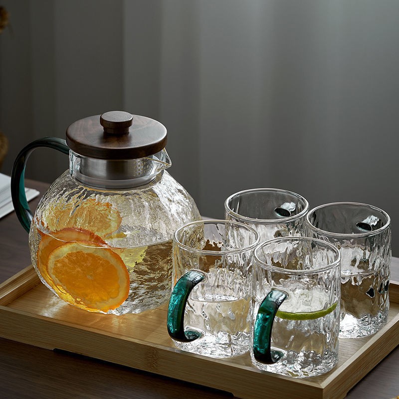 Hammer-patterned glass cold water kettle, large-capacity thickened Japanese tangerine kettle, bark kettle, cold water kettle, high-temperature resistant glass kettle Application Scenario