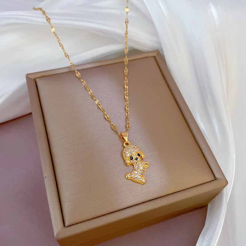 【 Titanium Steel 】 The light luxury full diamond micro-inlay is a truly cute little dog necklace with copper-plated real gold pendant in an ins style Application Scenario