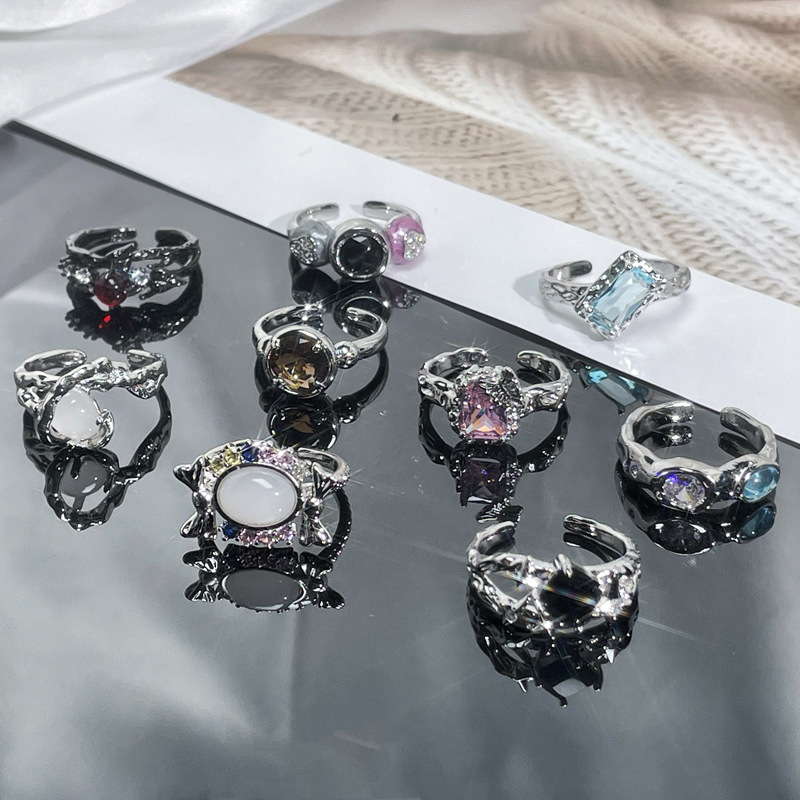 Sweet and cool style, light luxury and high-end, colorful zircon irregular opening ring, a unique, light luxury, fashionable and versatile ring for women full figure