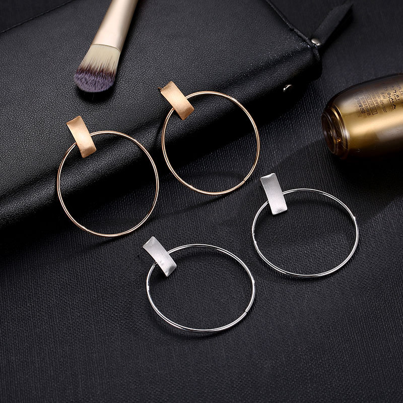 European and American InS-style simple round stud earrings, Japanese and Korean fashionable creative design ring stud earrings manufacturer accessories wholesale Specification drawing