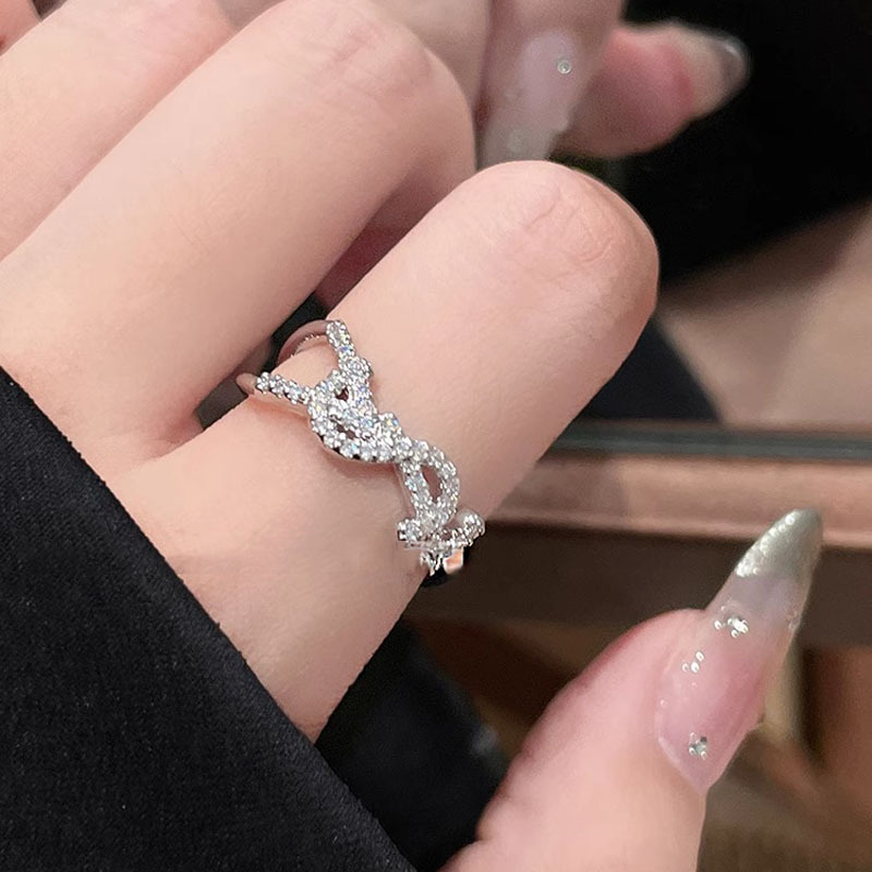 Sweet and cool letter zircon ring, a light luxury and niche design for women, a high-end index finger ring, fashionable and individual opening ring trend full figure