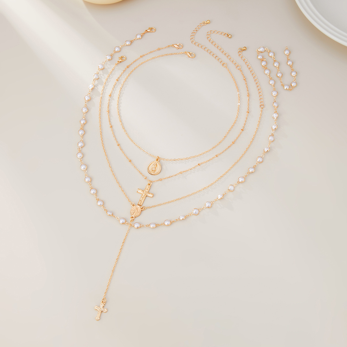 European and American cross-border jewelry, Hot girl cross metal pendant necklace, elegant pearl string, Y-shaped collarbone chain, multiple layers Application Scenario