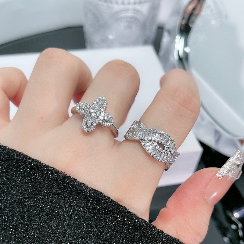 A light luxury, full diamond ladder, square row diamonds, cross-stacked open ring, a female four-leaf clover, elegant and high-end, cold style ring details Picture