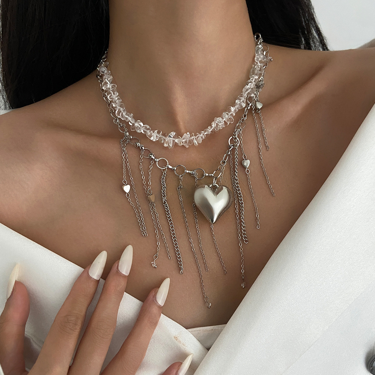 European and American cross-border cream sweet style heart-shaped pendant collarbone chain, personalized irregular turquoise imitation pearl necklace for women Specification drawing