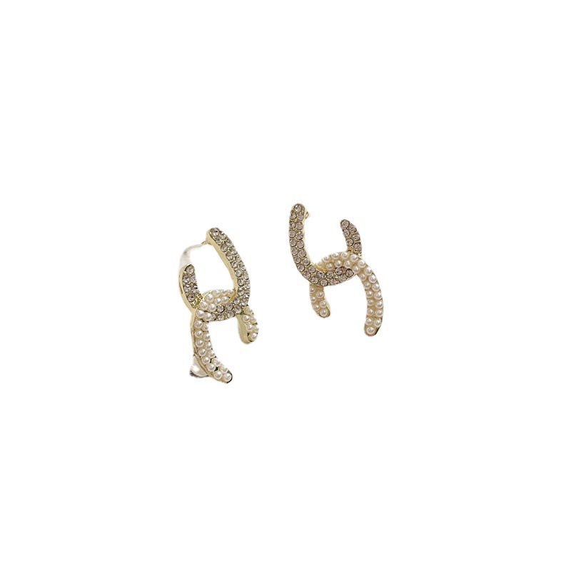 Earrings 2025 New trendy Korean style, trendy and internet-famous pearl earrings, women's stud earrings Item Picture