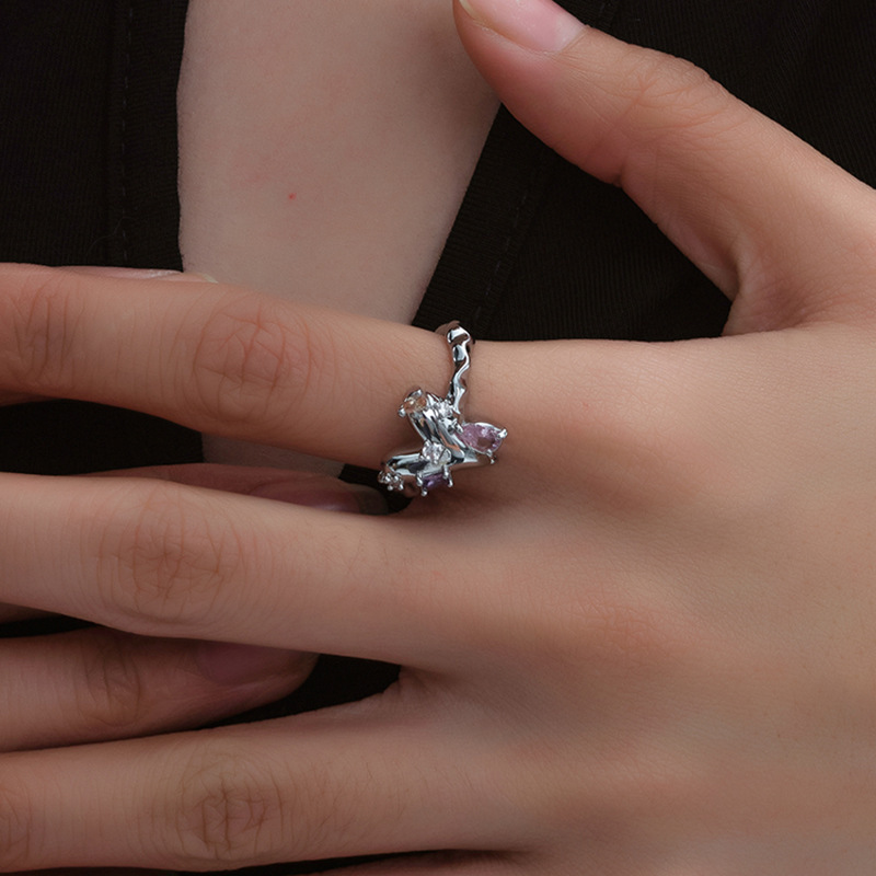 The color-blocked crystal zircon heart-shaped opening adjustable ring for women's ins, with a niche design sense, is a new trend in 2022 details Picture