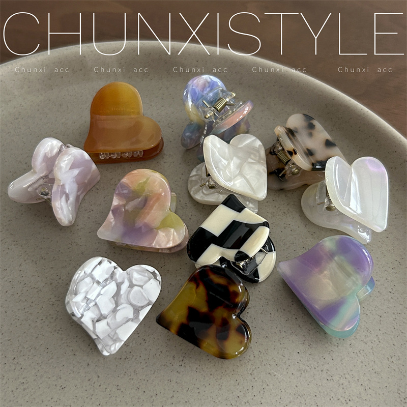 Korean InS-style hair accessories, cute and elegant acetate heart-shaped side bangs mini clips, exquisite mini hair clips details Picture