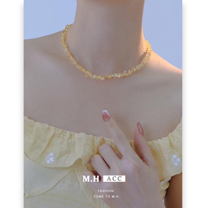 Summer sweet yellow crystal necklace for women, simple and elegant, high-end style. Collarbone chain, fashionable and versatile, whitening neck chain wholesale full figure