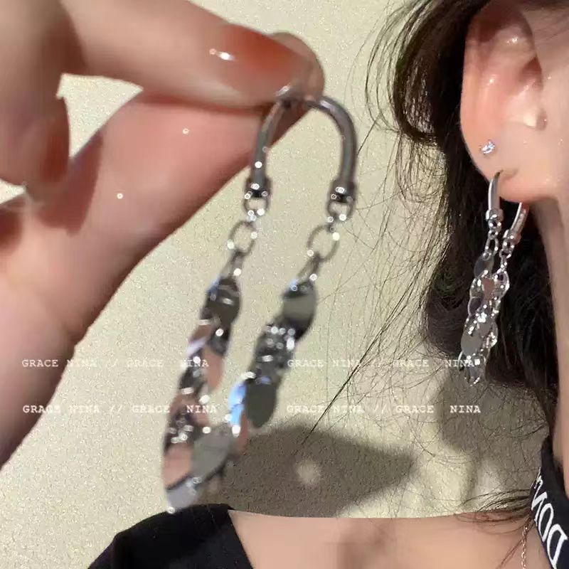 The starry River flows ~ Silver tassel stud earrings with a niche design sense for women, exaggerated and individualistic earrings, the new trend of 2025 Specification drawing