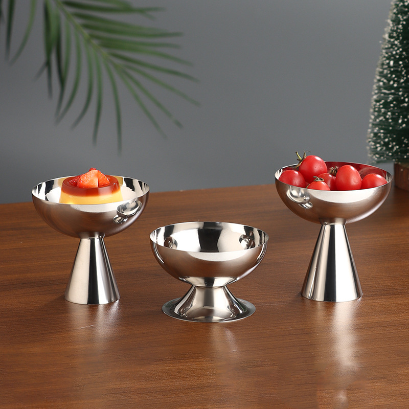 Light luxury creative high-legged ice cream cup, afternoon tea pudding cup, dessert cup, ice cream cup, cocktail cup, champagne tower cup Application Scenario