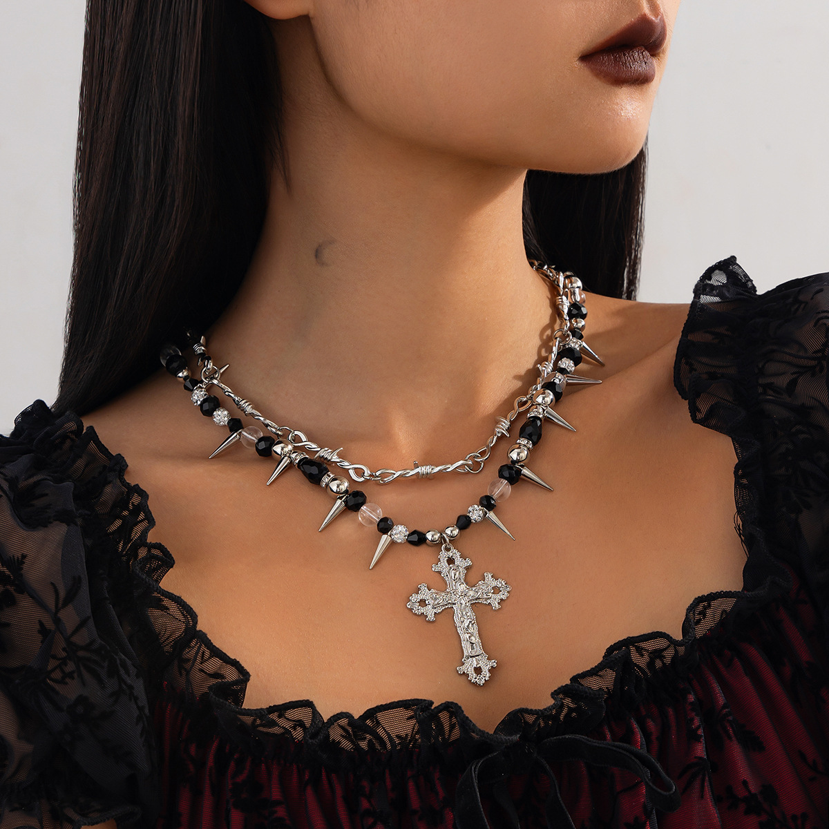 European and American cross-border jewelry dark style cross alloy pendant Necklace, personalized rivet crystal Necklace full figure