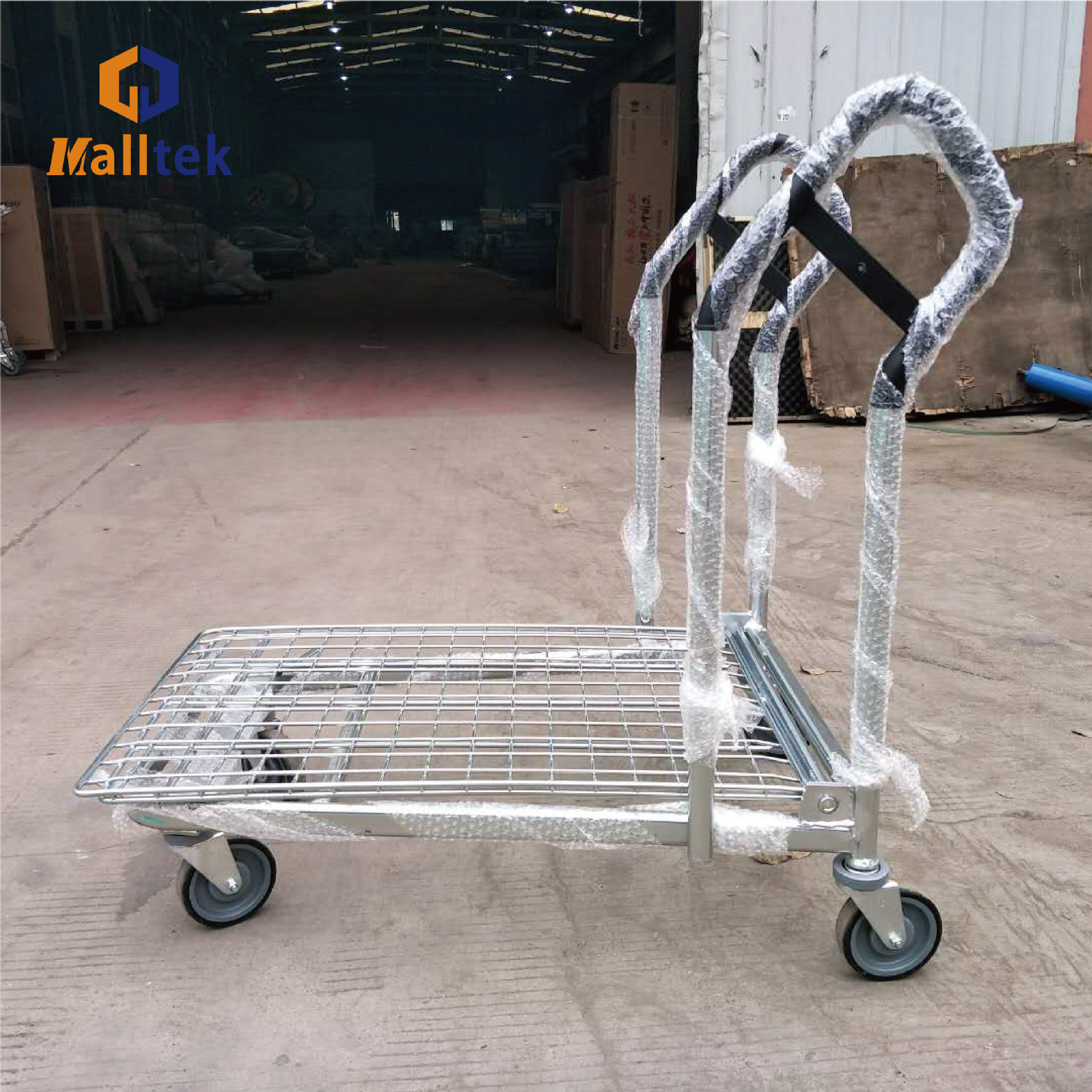 Supermarket metal picking goods flow trolley, four-wheel flat net warehouse metal sorting truck Application Scenario
