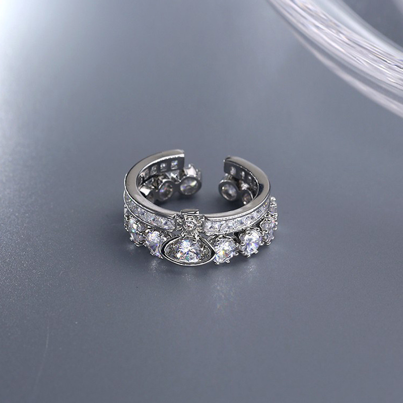The super flash Zircon detachable Queen of the West ring is a niche design for women, exuding a sense of high-end fashion, light luxury and exquisite layering combination Specification drawing