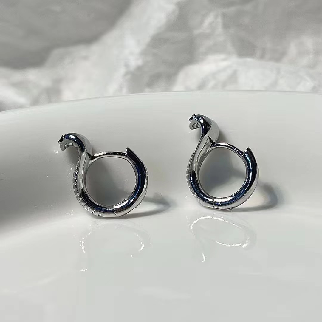 Green-eyed cobra ear buckles for men, trendy, versatile, fashionable, sweet and cool, street popping earrings, ins, cold style earrings for women details Picture