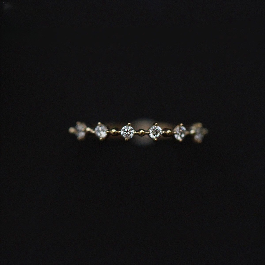 French-style exquisite diamond-encrusted zircon ring, a unique and high-end look for women, simple and elegant, versatile, with an adjustable opening Application Scenario