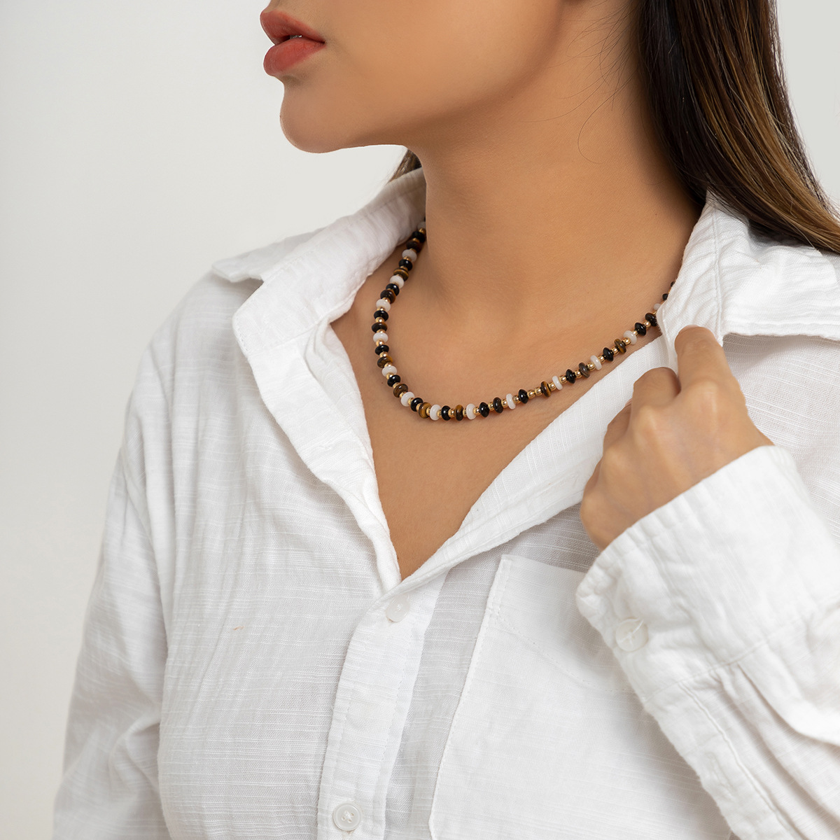 European and American cross-border jewelry: simple and individual geometric beaded glass necklace, retro and elegant, niche tiger stone necklace for women details Picture