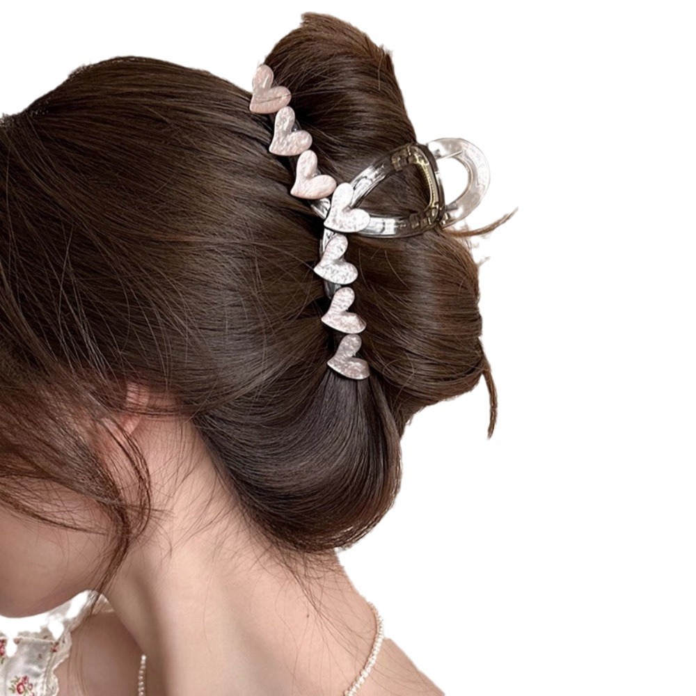 Fresh Korean style ~ Heart-shaped grab clip for women, high-end and simple clip headwear, hairpin, shark clip at the back of the head, ins hair accessory Item Picture