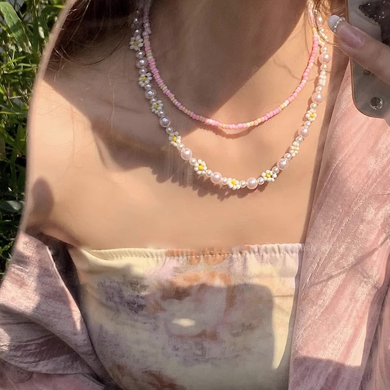 Sweet girl ~ Pink beaded flower double-layered necklace, a new summer 2023 accessory, forest-themed style collarbone chain Application Scenario